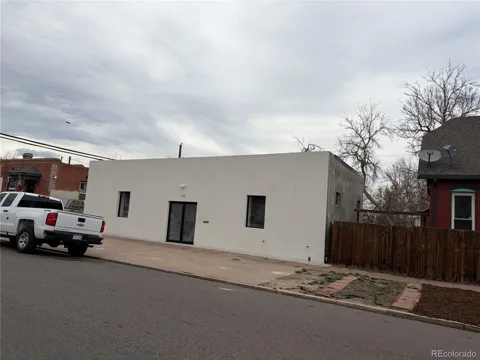 1115 W 11th Avenue