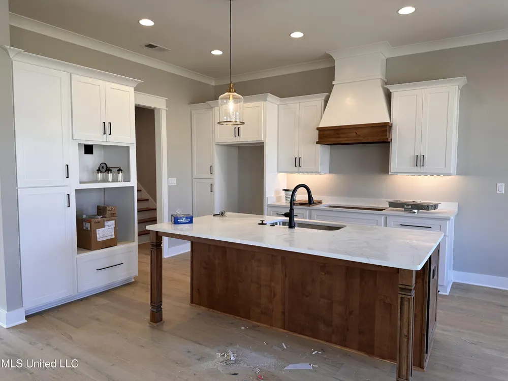 1735 Bakersfield Way Nesbit, MS 38651
