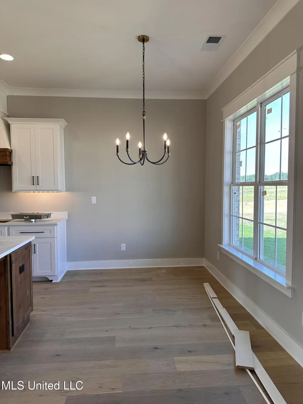 1735 Bakersfield Way Nesbit, MS 38651