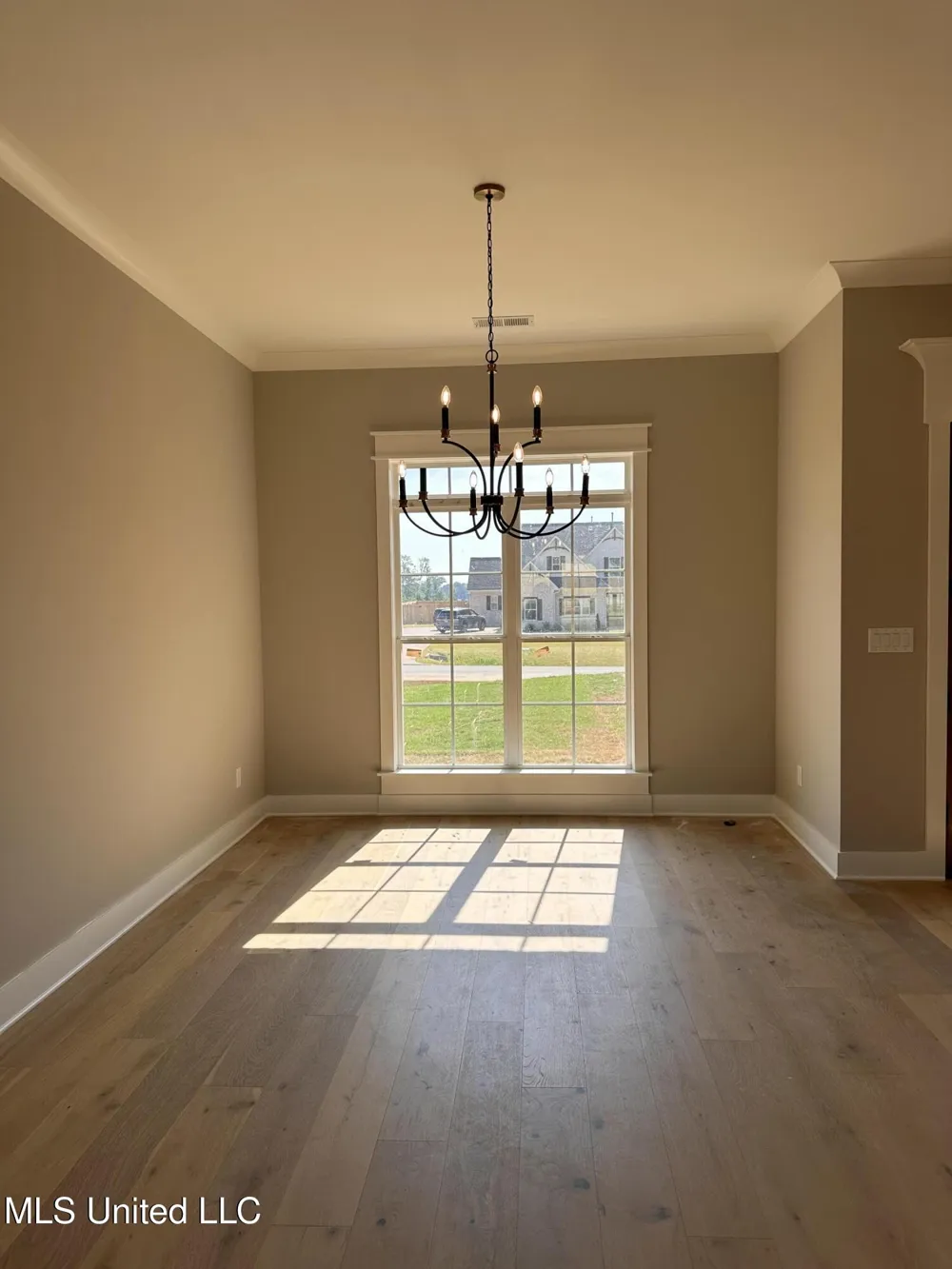 1735 Bakersfield Way Nesbit, MS 38651