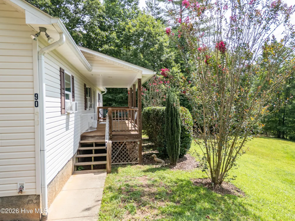 90 Copperhill Church Lane Warne, NC 28909