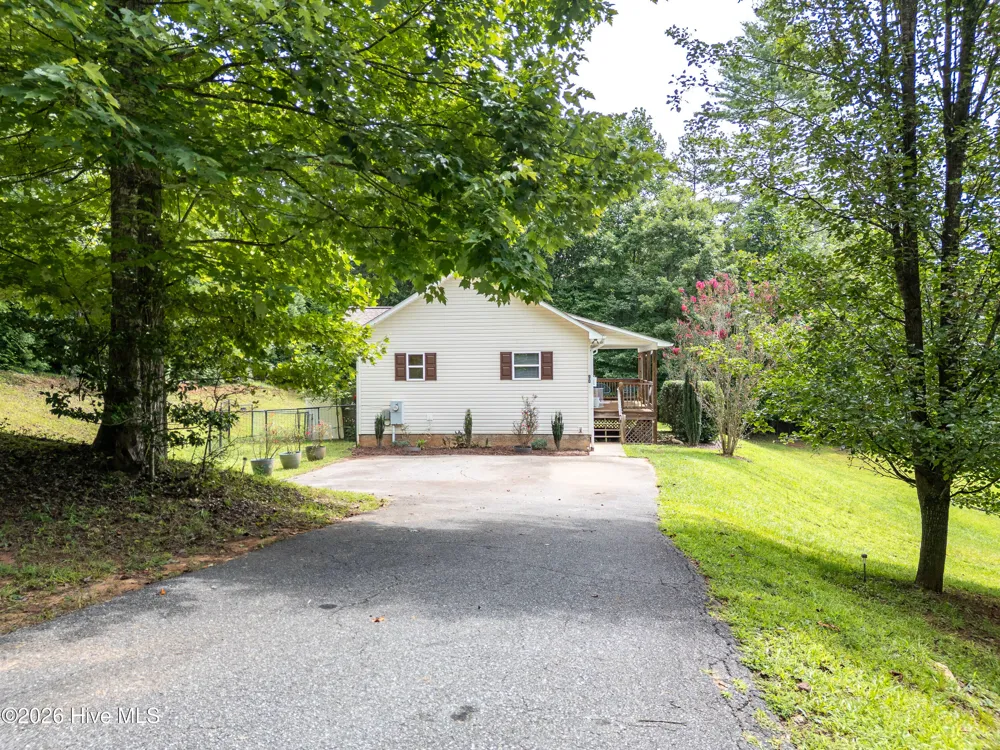 90 Copperhill Church Lane Warne, NC 28909