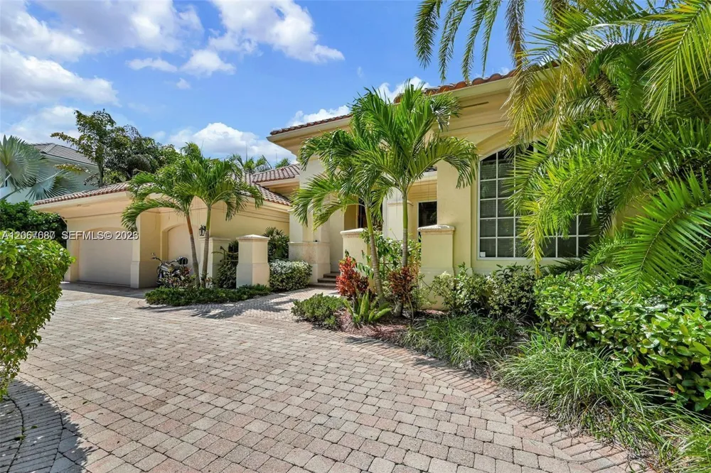 10430 Kestrel St Plantation, FL 33324