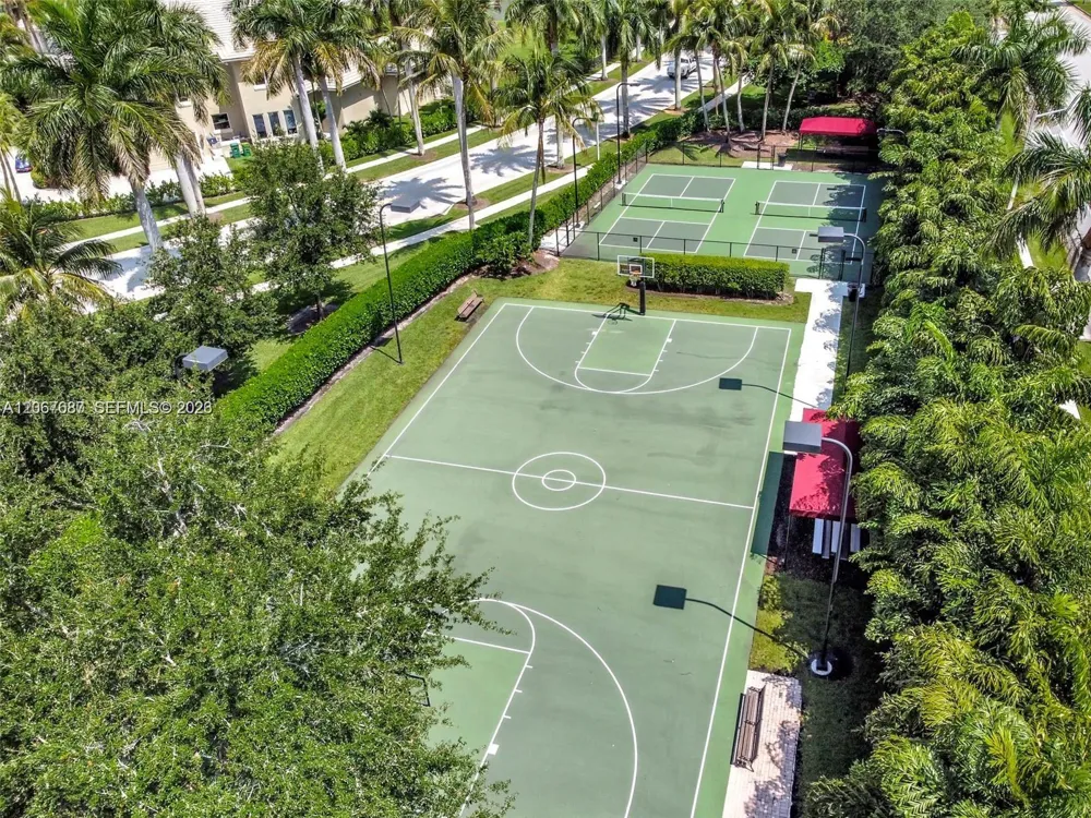 10430 Kestrel St Plantation, FL 33324