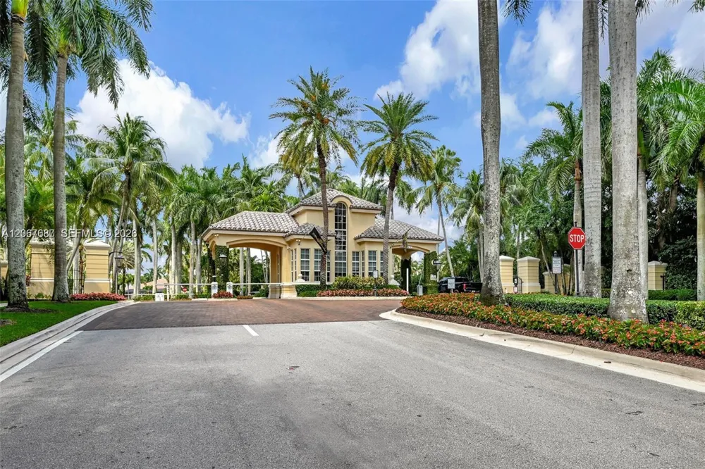 10430 Kestrel St Plantation, FL 33324