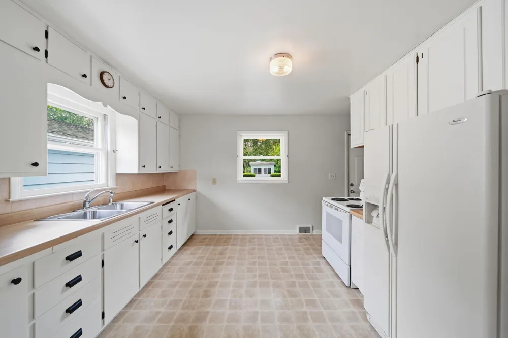3109 Queen Street Spring Arbor, MI 49283