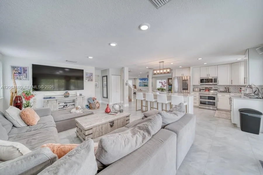 8611 SW 207th Ter Cutler Bay, FL 33189
