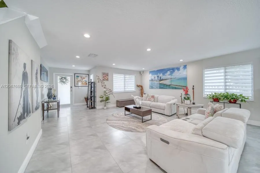 8611 SW 207th Ter Cutler Bay, FL 33189