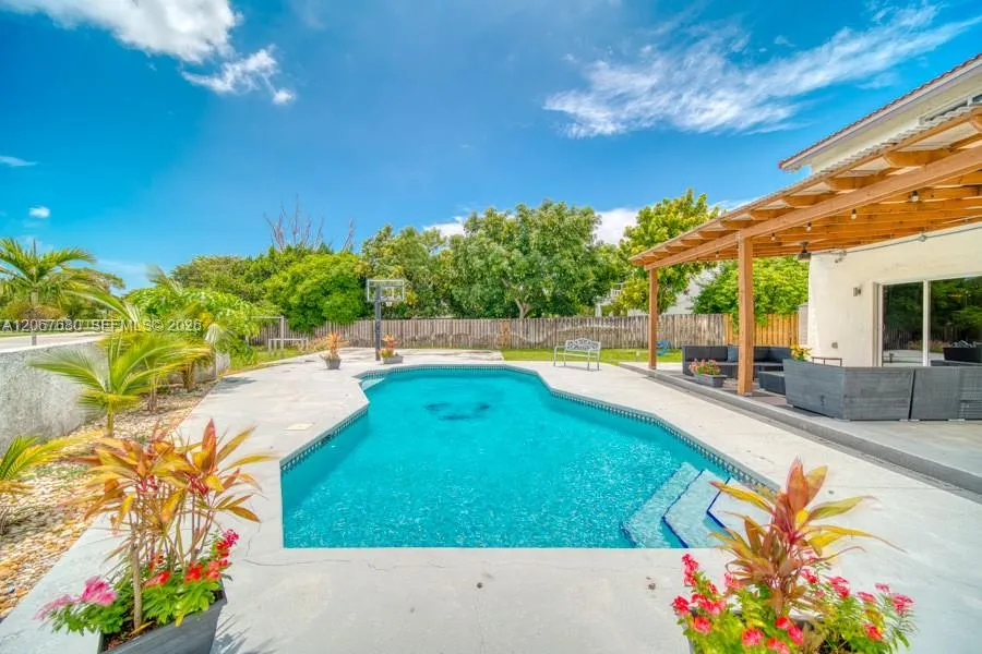 8611 SW 207th Ter Cutler Bay, FL 33189