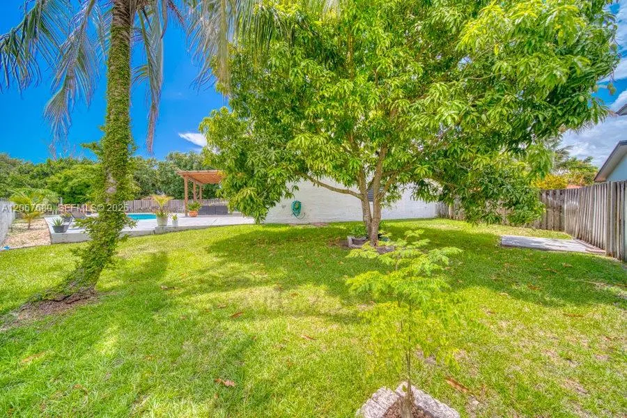 8611 SW 207th Ter Cutler Bay, FL 33189