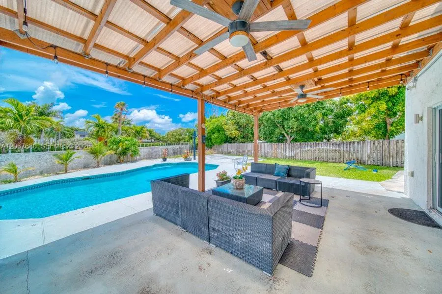 8611 SW 207th Ter Cutler Bay, FL 33189