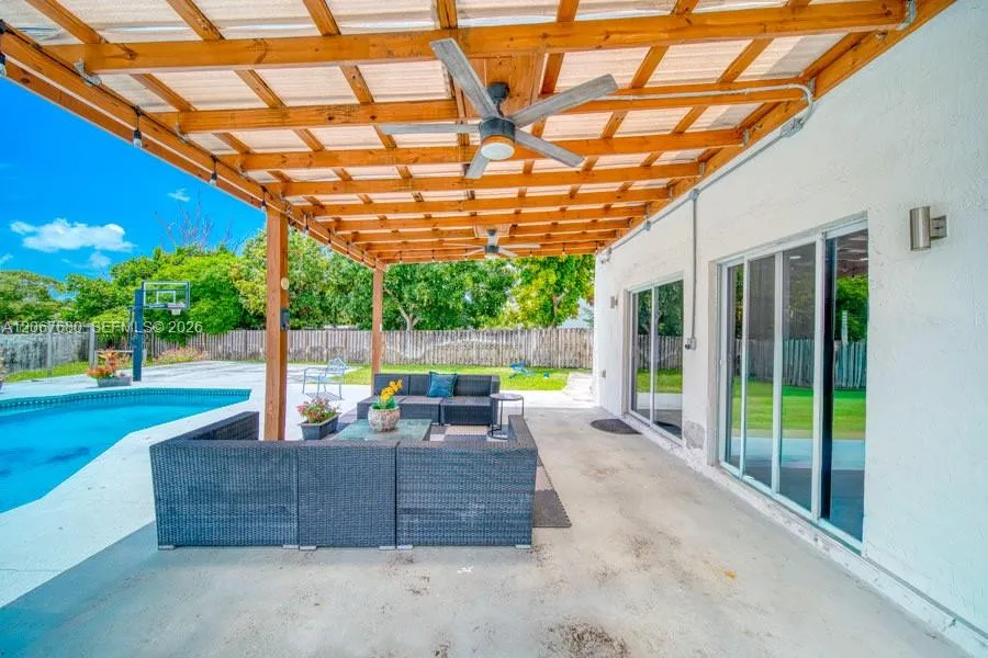 8611 SW 207th Ter Cutler Bay, FL 33189