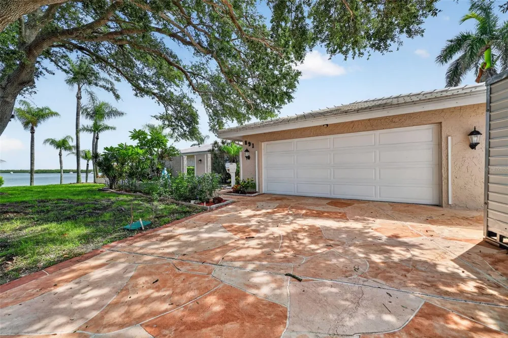 891 ISLAND WAY Clearwater Beach, FL 33767