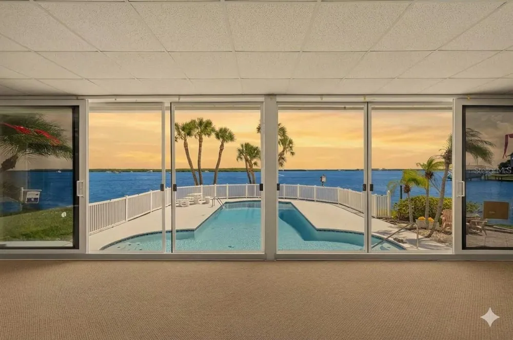 891 ISLAND WAY Clearwater Beach, FL 33767