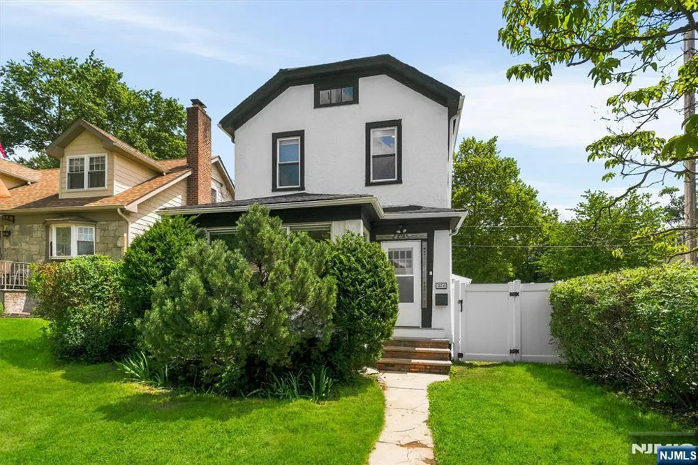 274 Brighton Avenue East Orange, NJ 07017