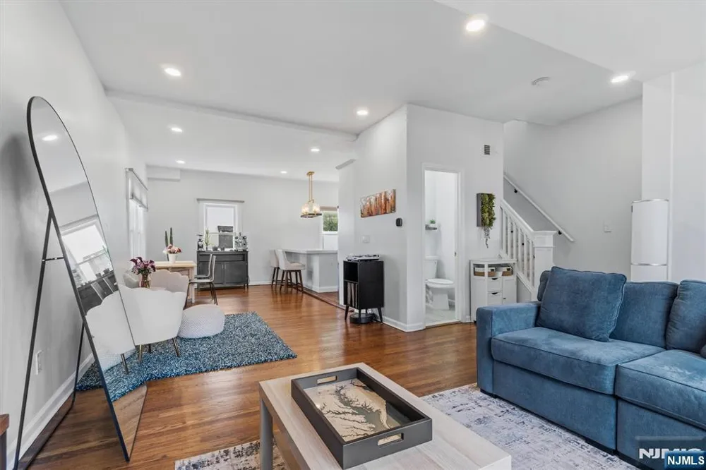 274 Brighton Avenue East Orange, NJ 07017