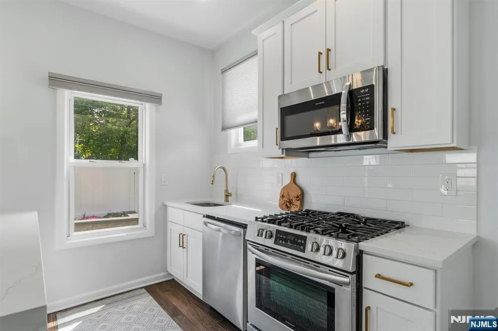 274 Brighton Avenue East Orange, NJ 07017