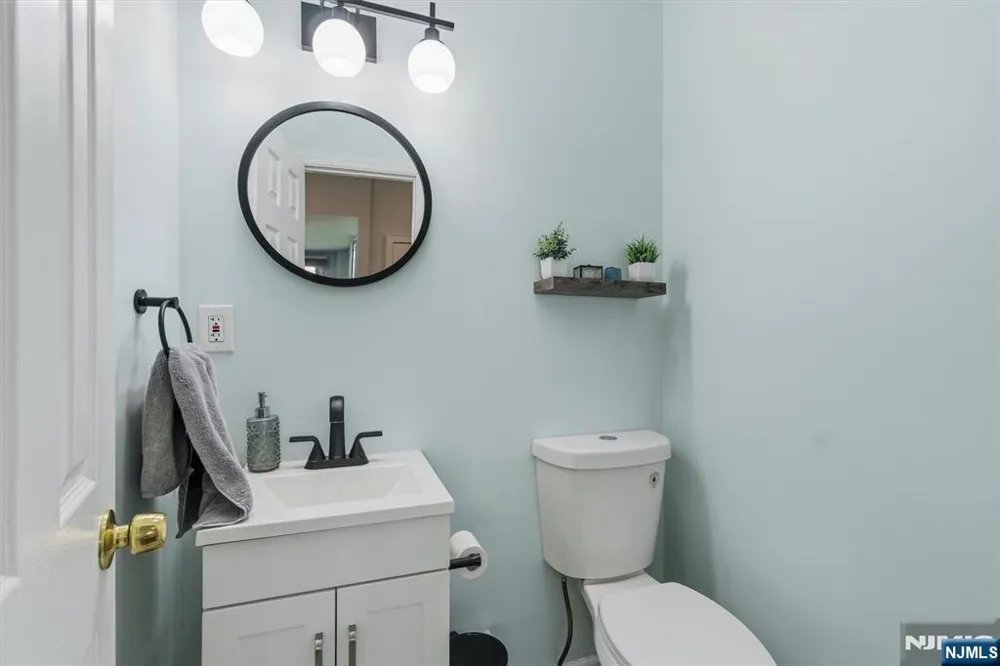 274 Brighton Avenue East Orange, NJ 07017