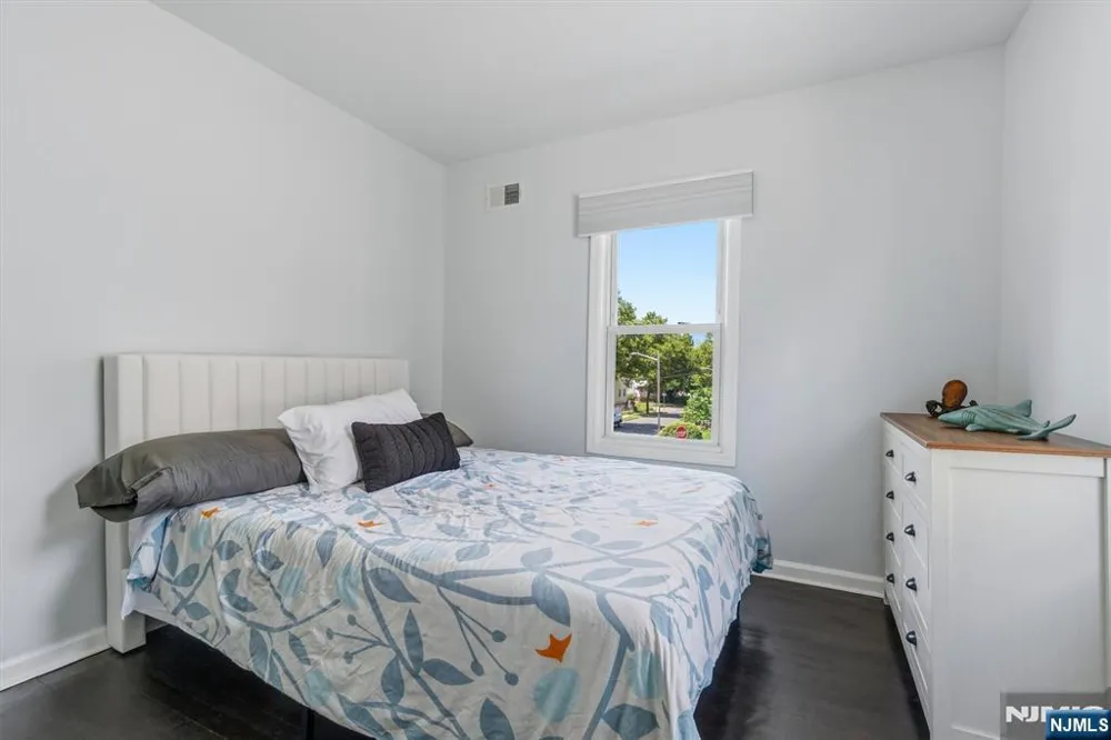 274 Brighton Avenue East Orange, NJ 07017