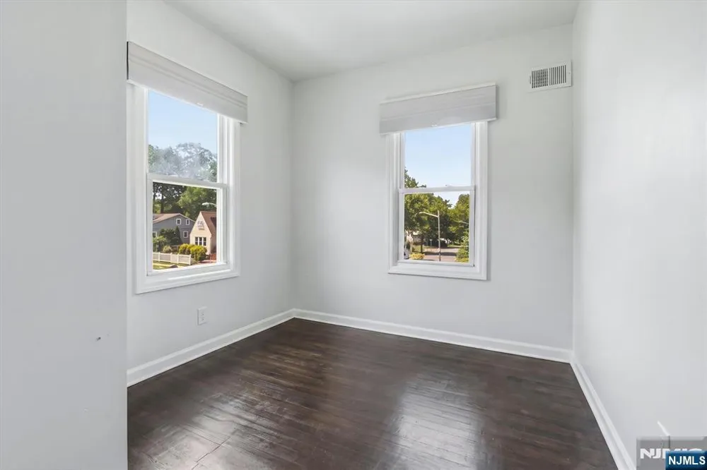 274 Brighton Avenue East Orange, NJ 07017