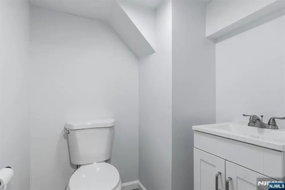 274 Brighton Avenue East Orange, NJ 07017