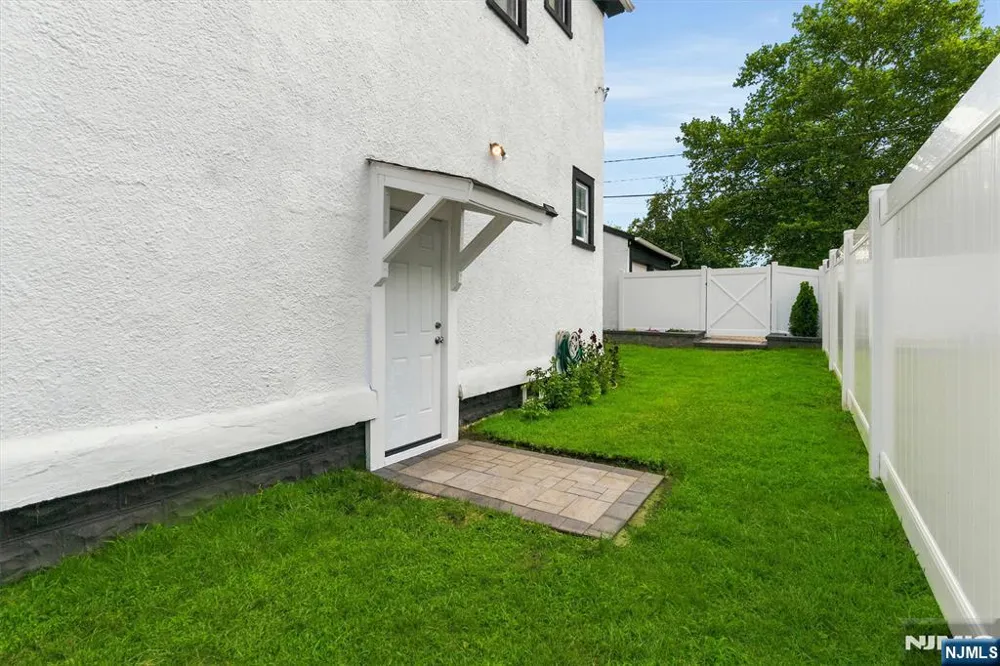 274 Brighton Avenue East Orange, NJ 07017
