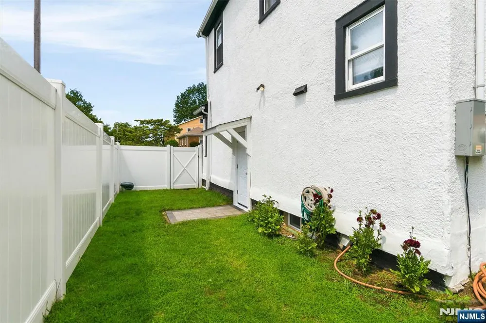 274 Brighton Avenue East Orange, NJ 07017