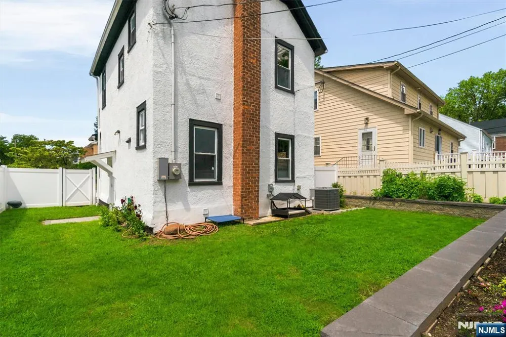 274 Brighton Avenue East Orange, NJ 07017