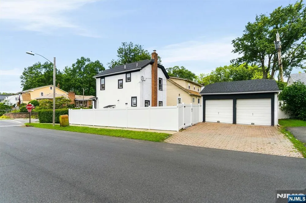 274 Brighton Avenue East Orange, NJ 07017