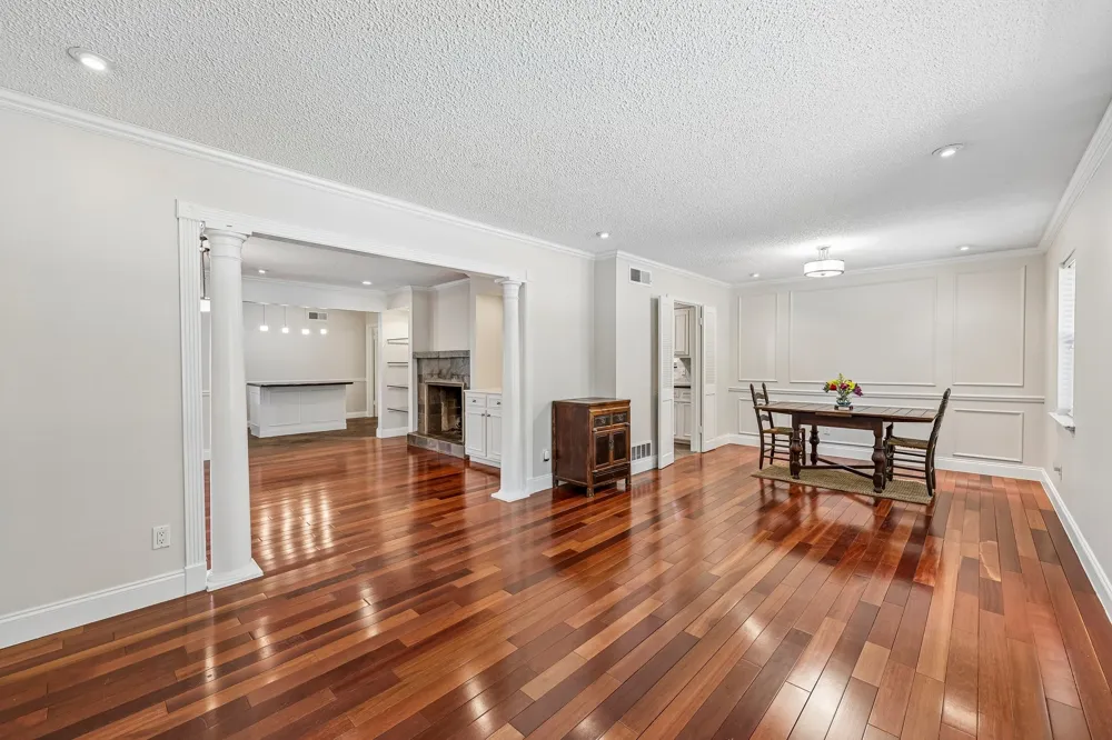 8324 Moorcroft Drive Dallas, TX 75228