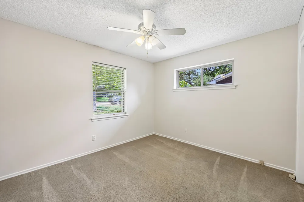 8324 Moorcroft Drive Dallas, TX 75228