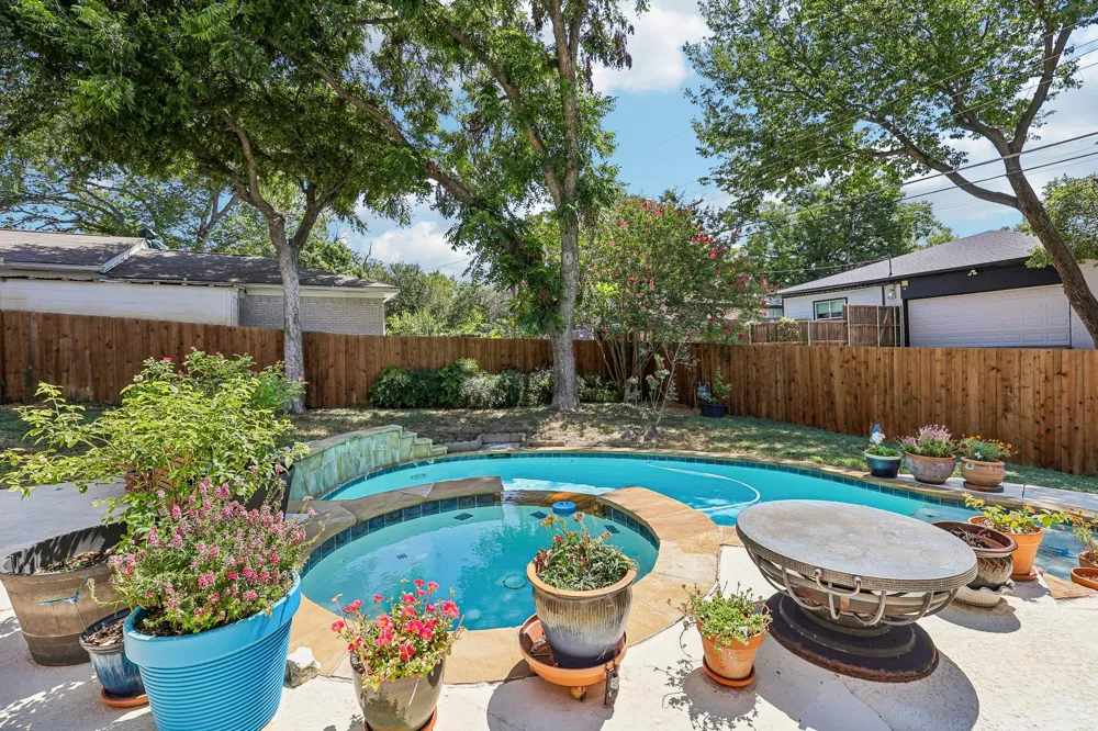 8324 Moorcroft Drive Dallas, TX 75228