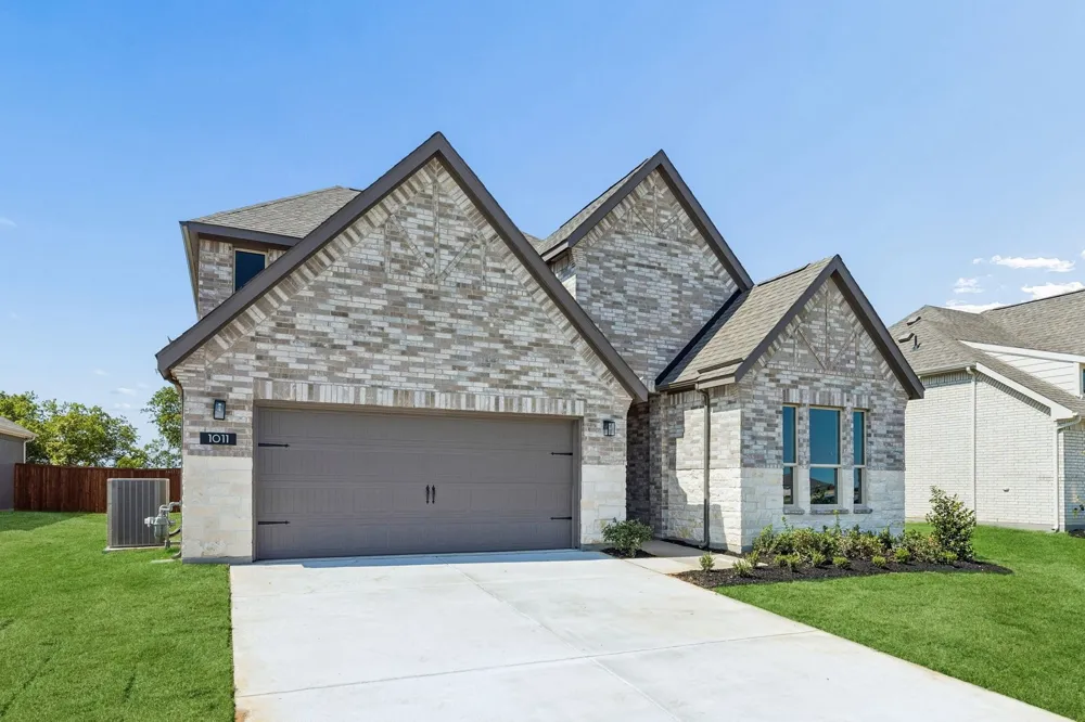 1011 Goldenrod Drive Justin, TX 76247