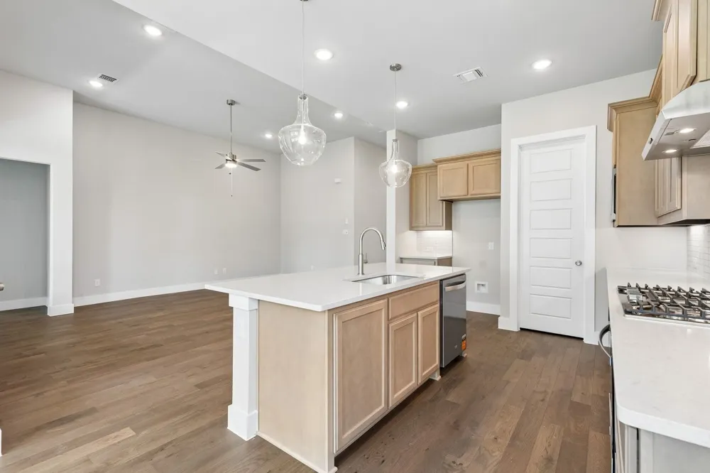 1013 Goldenrod Drive Justin, TX 76247