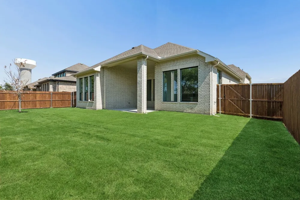 1013 Goldenrod Drive Justin, TX 76247