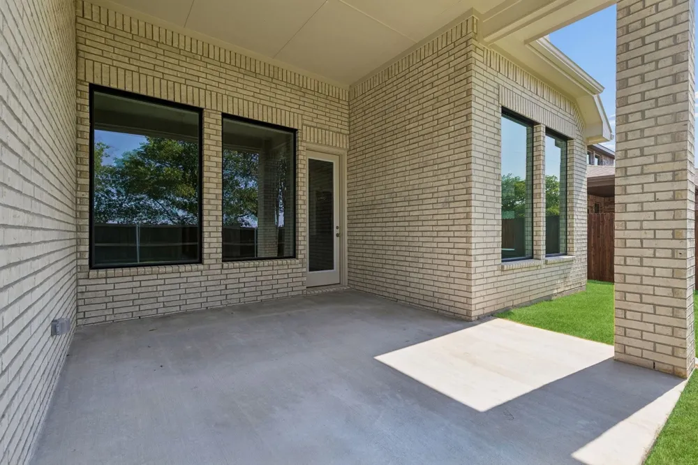 1013 Goldenrod Drive Justin, TX 76247