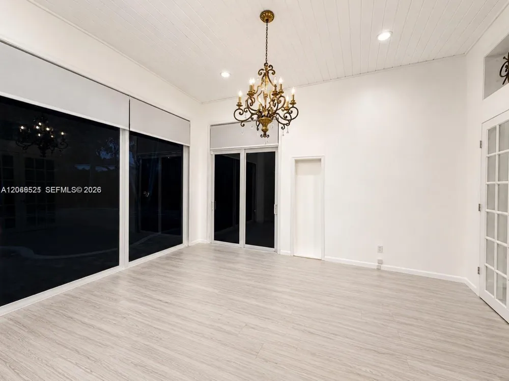 2616 Oakbrook Ct Weston, FL 33332