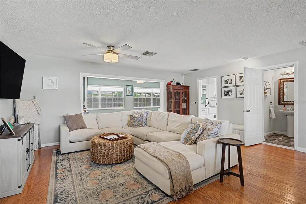 1223 S SAN REMO AVENUE Clearwater, FL 33756
