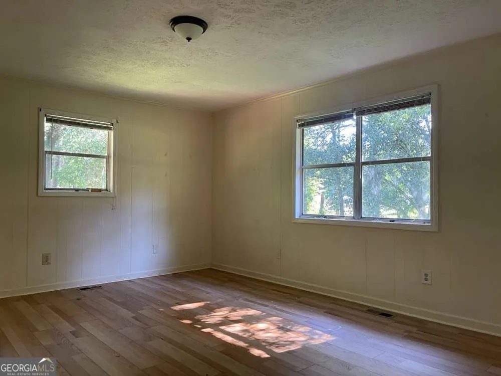 1071 Dials Mill SPUR Statham, GA 30666