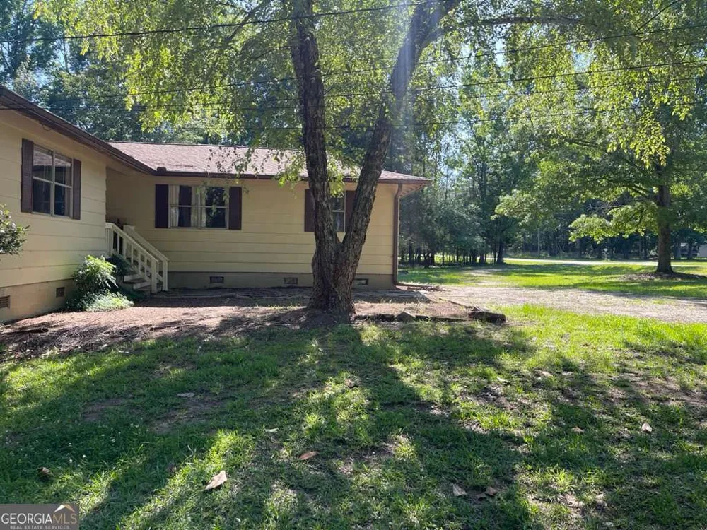1071 Dials Mill SPUR Statham, GA 30666
