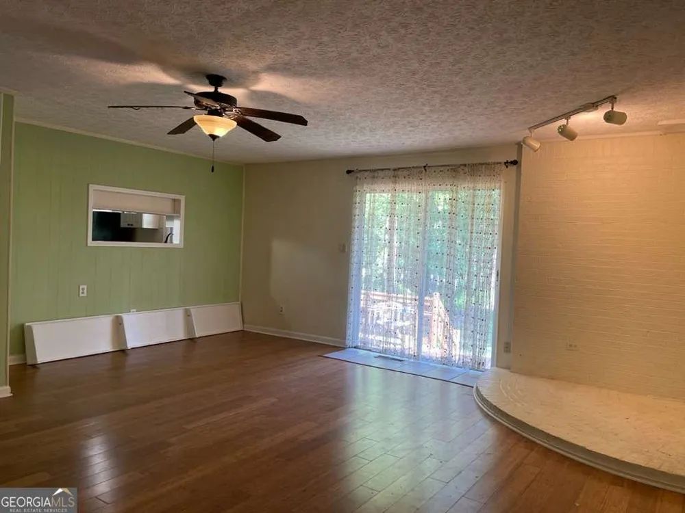 1071 Dials Mill SPUR Statham, GA 30666