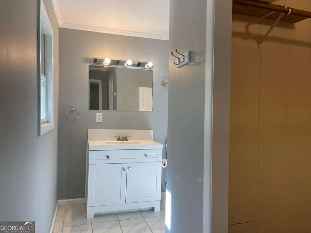 1071 Dials Mill SPUR Statham, GA 30666