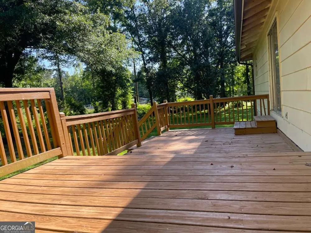 1071 Dials Mill SPUR Statham, GA 30666