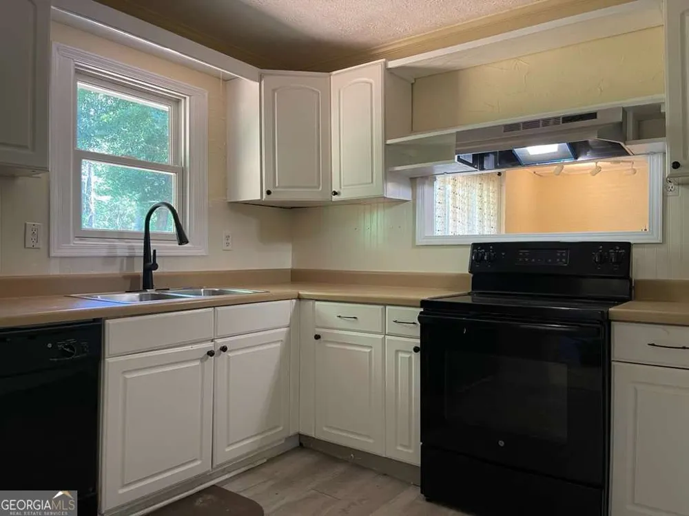 1071 Dials Mill SPUR Statham, GA 30666