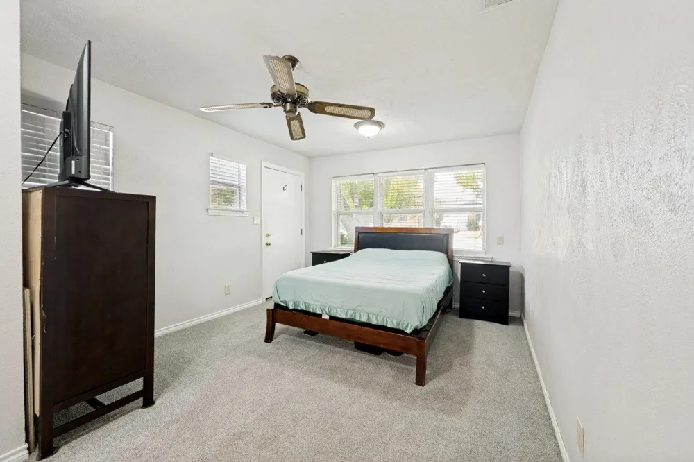 1009 Zelda Drive Hurst, TX 76053