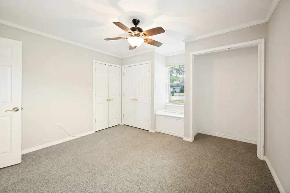 1009 Zelda Drive Hurst, TX 76053