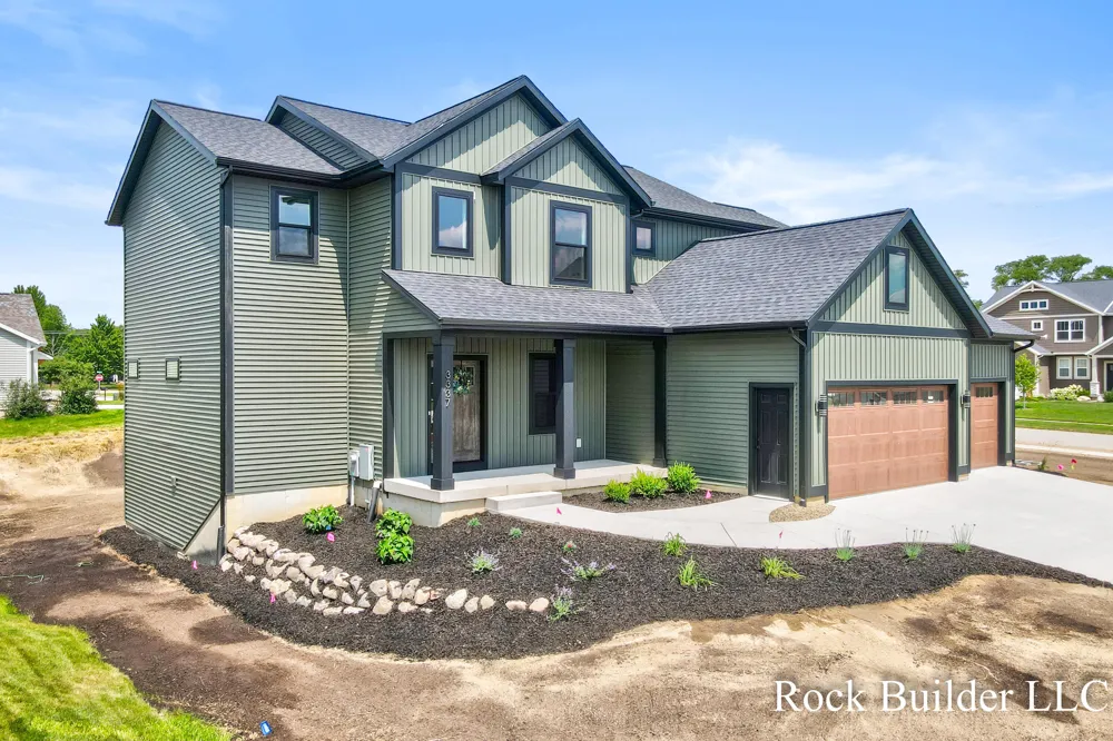 3337 Eagle Peak Drive Jenison, MI 49428