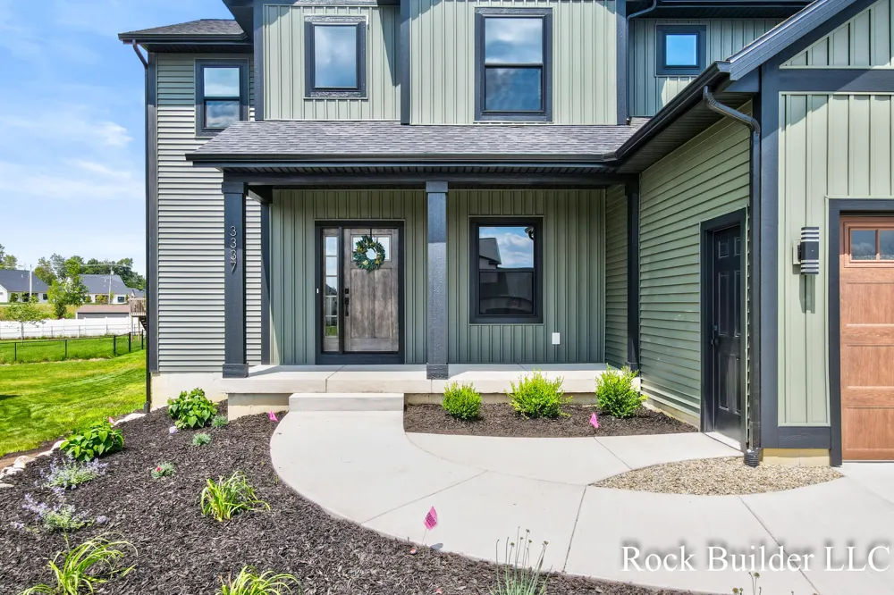 3337 Eagle Peak Drive Jenison, MI 49428
