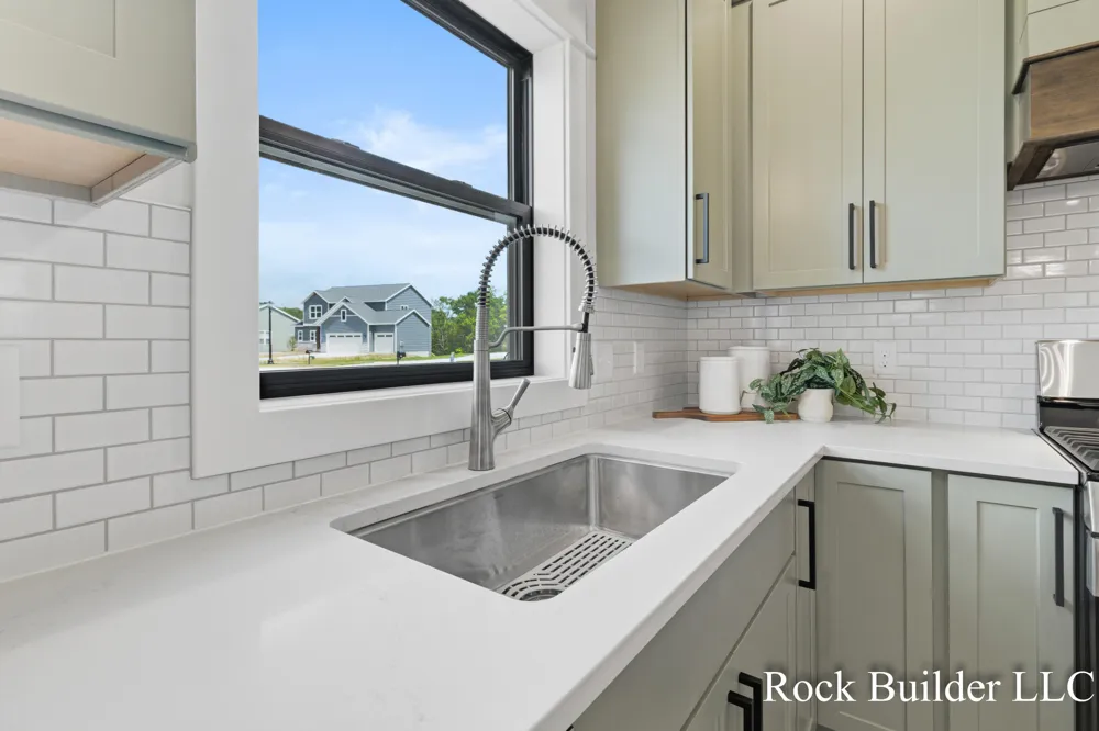 3337 Eagle Peak Drive Jenison, MI 49428