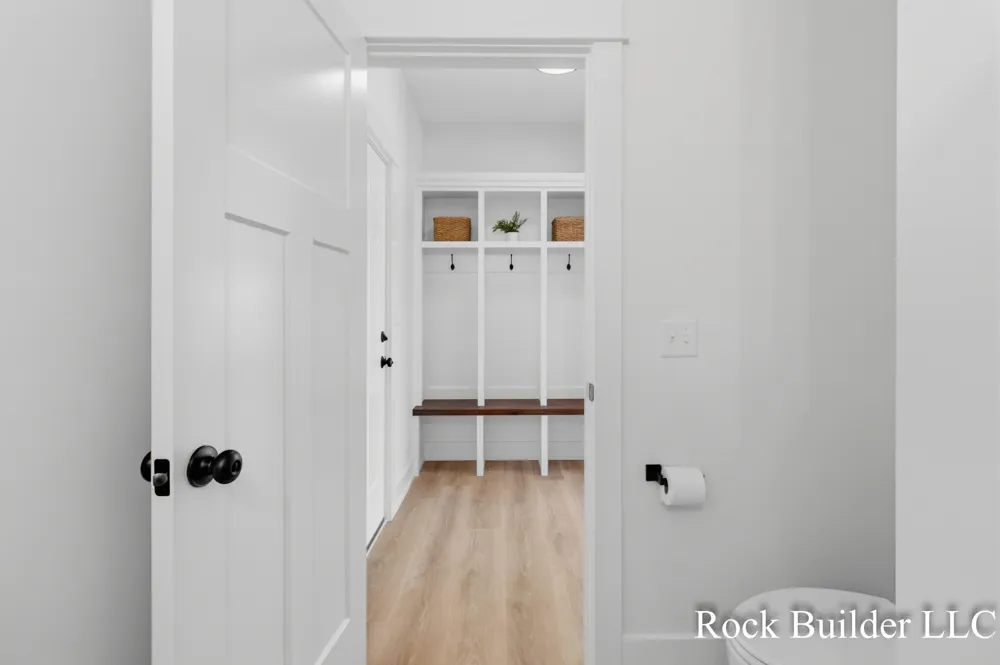 3337 Eagle Peak Drive Jenison, MI 49428